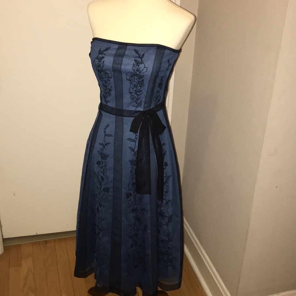 BCBG MAX ARZIA